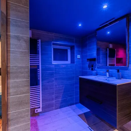 Apartment Un Metre Sous Terre & - Wellness - Loveroom