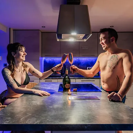 Loft Privatif 2-4 Pers - Jacuzzi & Sauna Pres De Strasbourg Herrlisheim